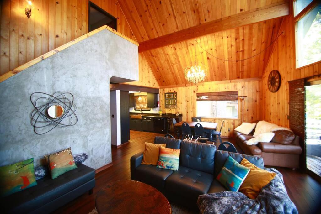 Glimmer Chalet Treetop A-Frame Cabin Lake View Lake Arrowhead Bagian luar foto