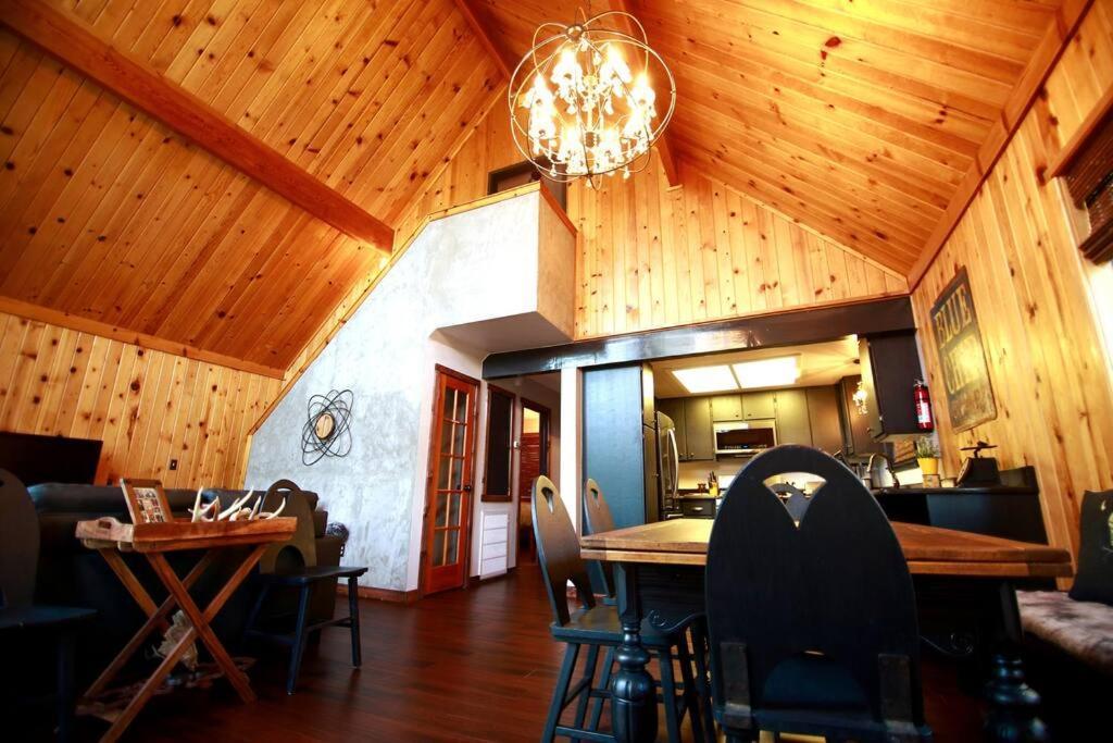 Glimmer Chalet Treetop A-Frame Cabin Lake View Lake Arrowhead Bagian luar foto